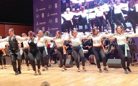 İZMİR ACIYI GÜCE DÖNÜŞTÜREN KADINLARIN ELLERİ ÜZERİNDE YÜKSELİYOR ..