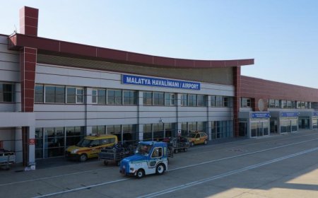 MALATYA HAVALİMANI'NIN TAVANI ÇÖKTÜ