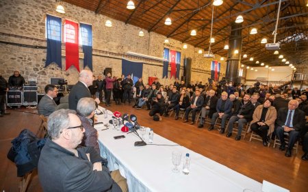 İZMİR'DE BAŞKANLARDAN DEPREM ZİRVESİ