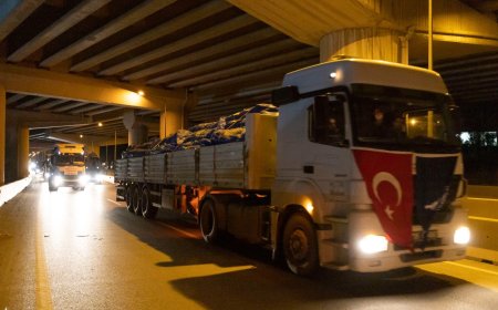 İZMİR BÜYÜKŞEHİR BELEDİYESİ’ NİN İŞ MAKİNELERİ YARDIMA KOŞTU