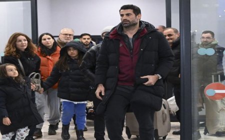 AĞLAYARAK YARDIM İSTEMİŞTİ: DEMİREL HATAYSPOR TAKIMINI İSTANBUL'A GETİRDİ