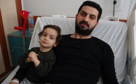 AİLESİNİ ÇIKARDI,KENDİSİ SON ANDA YARALI KURTULDU