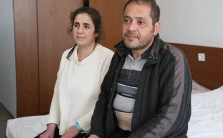 5 KİŞİLİK AİLE ,ENKAZDAN MOLOZLARI İTİP SÜRÜNEREK KURTULDU