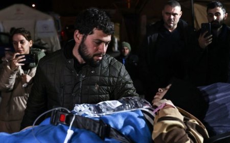 HATAY'DA HAMİLE KADIN ERKEN DOĞUM YAPTI:ÇADIR OLMADIĞI İÇİN EVDEYDİK