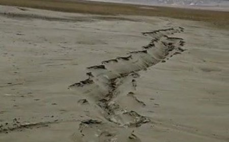 ELAZIĞ'DA FAY HATTINDAKİ ZEMİN SIVILAŞMASI GÖRÜNTÜLENDİ