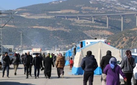 DEPREM BÖLGESİNDE KOŞULLU  'İŞTEN ÇIKARMA YASAĞI ' VE  'KISA ÇALIŞMA ÖDENEĞİ'