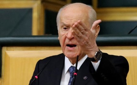 BAHÇELİ BJK ÜYELİĞİNDEN İSTİFA ETTİ
