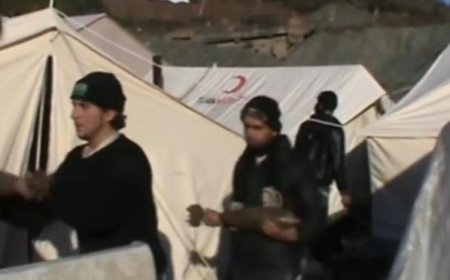 DEPREMZEDELERE GÖNDERMEDİĞİ ÇADIRLARI SATMIŞLARDI :KIZILAY'IN DEPOSUNDAKİ  ÇADIRLAR CİHATÇILARA  GİTMİŞ