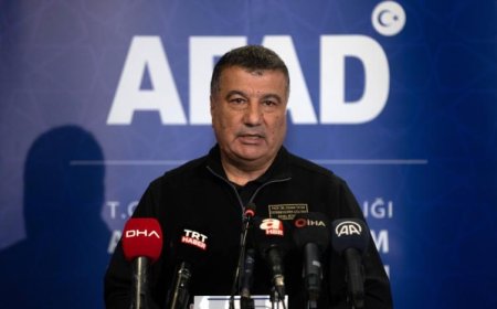 AFAD BAŞKANI:MALATYA'DAKİ DEPREMDE 32 KİŞİ ENKAZDAN KURTARILDI