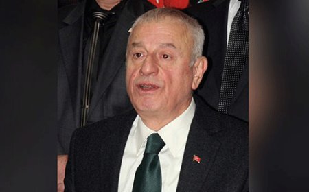 ESKİ DEVLET BAKANI, İYİ PARTİ'DEN AİLE BOYU İSTİFA ETTİ