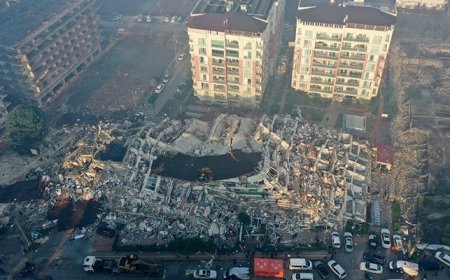 DEPREMLERDE YIKILAN BİNALARLA İLGİLİ SORUMLULUĞU TESPİT EDİLEN ŞÜPHELİ SAYISI YÜKSELDİ