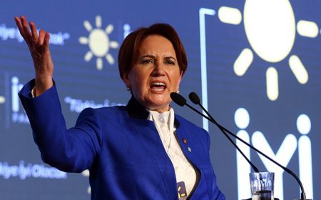 MERAL AKŞENER’DEN CUMHUR İTTİFAKI’NA ‘YENİDEN REFAH’ VE ‘HÜDA PAR’ TEPKİSİ
