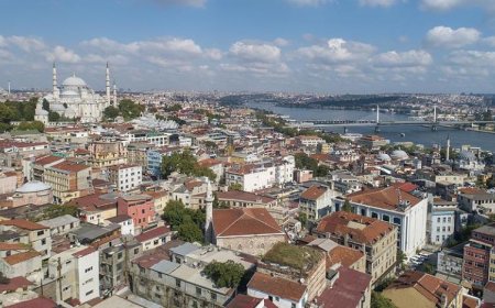 İSTANBUL'DA SATILIK KONUT SAYISI YARI YARIYA ARTTI