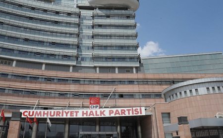 KILIÇDAROĞLU'NUN ADAYLIĞI SONRASI CHP'YE KATILIMDA ARTIŞ: DİYARBAKIR'DA AKP'DEN 2 BİN KİŞİ GEÇİŞ YAPTI
