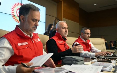 KIZILAY BAŞKANI KEREM KINIK, KAOTİK DURUM OLMASIN DİYE İSTİFA ETMİYORMUŞ!