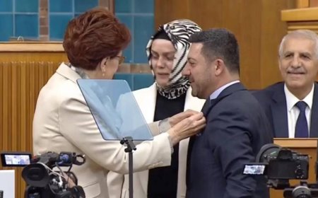 AKP'DEN İSTİFA EDEN ESKİ NEVŞEHİR BELEDİYE BAŞKANI ARI, İYİ PARTİ'YE KATILDI