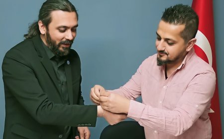 ÖZGÜR DOĞAN, SEÇİM STARTINI MARTENİÇKA BİLEKLİĞİNİ TAKARAK VERDİ