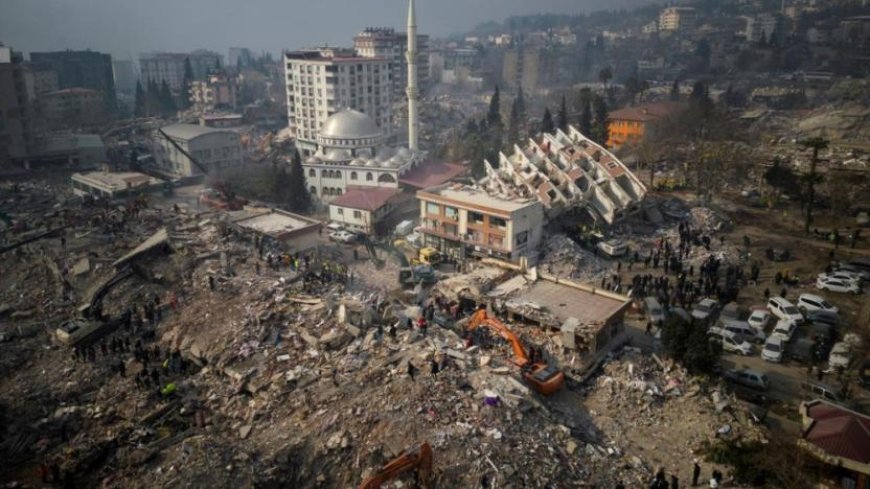 YÖK BAŞKANI DEPREM BÖLGESİNDEKİ ÜNİVERSİTE BİNALARININ HASAR DURUMUNU AÇIKLADI