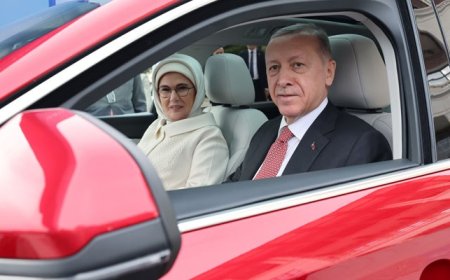İLK TOGG, ERDOĞAN’A SARAY'DA TESLİM EDİLDİ