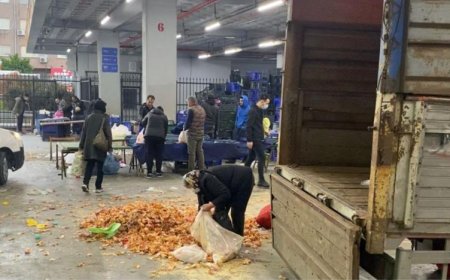 VATANDAŞ PAZARDAN SOĞAN TOPLUYOR