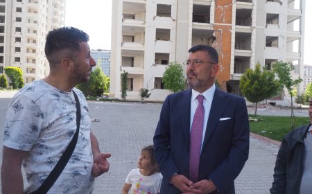 VELİ AĞBABA, “BASİRETSİZ, SORUMSUZ, LİYAKATSİZ YÖNETİCİLER YÜZÜNDEN MALATYALI MAĞDUR OLDU”