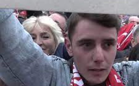 KILIÇDAROĞLU'NUN BURSA MİTİNGİNE GELEN GENÇ: "BİR EKMEK ALIRKEN, DEVLETE DE ALMAK ZORUNDA DEĞİLİZ"