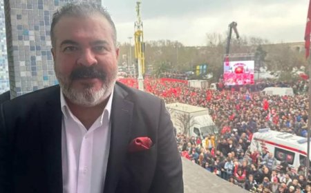 CHP’DE ADIGÜZEL’İN YERİNE DEVRİM BARIŞ ÇELİK GETİRİLDİ