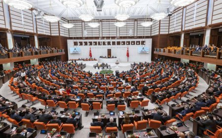 MECLİS'TE YENİ DÖNEM BAŞLADI: ERDOĞAN TBMM'YE GELDİ, KILIÇDAROĞLU AYAĞA KALKMADI