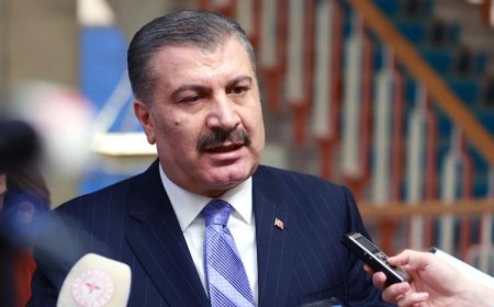 SAĞLIK BAKANI KOCA 'TEŞVİKLİ' MESAİYE BAŞLADI