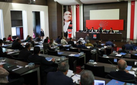 CHP’DE YENİ MYK BELLİ OLDU: KILIÇDAROĞLU, PARTİ ÖRGÜTÜNÜ KENDİNE BAĞLADI