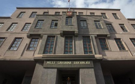 MSB DUYURDU: 'PENÇE KİLİT'TE YARALANAN ASKER YAŞAMINI YİTİRDİ