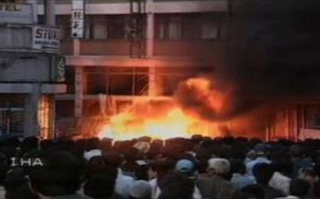 BEHÇET AYSAN'IN KIZI YAZAR EREN AYSAN, MADIMAK'I ANLATTI: SİVAS, BUGÜNLERİN PROVASI