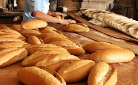 İZMİR'DE EKMEĞE ZAM GELDİ