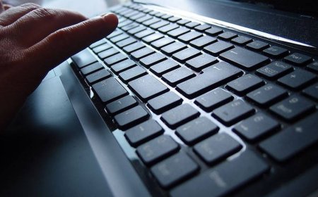 SPK'DEN KALDIRAÇLI DÖVİZ İŞLEMİ YAPTIRAN 42 SİTEYE ERİŞİM ENGELİ