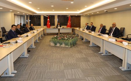 HAKEM KURULU, MEMUR ZAMMI İÇİN BİR KEZ DAHA TOPLANDI: MEMUR SEN KARAR İÇİN TARİH VERDİ