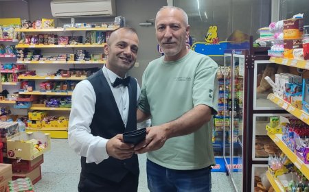 YOLDA BULDUĞU CÜZDANI SAHİBİNE TESLİM ETTİ