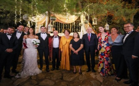 Tunç ve Neptün Soyer çiftinin kızları evlendi, Kemal Kılıçdaoğlu ve eşi Selvi Kılıçdaroğlu nikah şahidi oldu