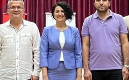 Türkiye'de ilk defa İzmir'de  "Sağlık Çalışanları Kültür ve Sanat Derneği" kuruldu