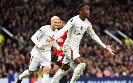 Galatasaray deplasmanda Manchester United'ı 3-2 yenerek büyük bir zafere imza attı.