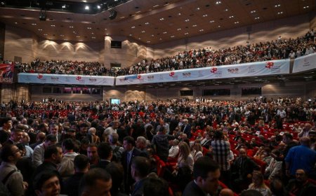 CHP İstanbul İl Kongresi’nde arbede