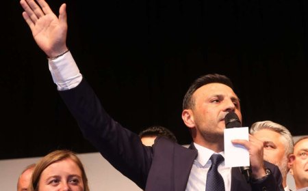 CHP'nin yeni İstanbul İl Başkanı Özgür Çelik oldu