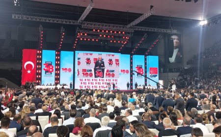CHP'nin 38. olağan kurultayı bugün parti meclisi seçimi ile devam ediyor.