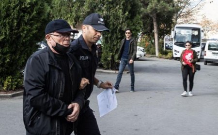 Depremde yakınlarını kaybedenlerin yakaladığı müteahhit tutuklandı