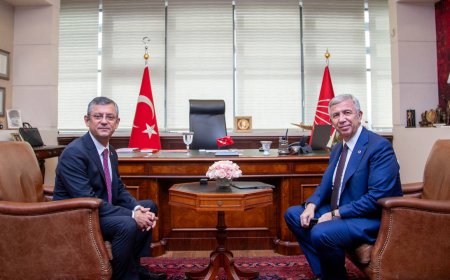 Özgür Özel ile Mansur Yavaş bir araya geldi