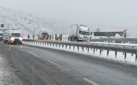 Kars'ta yolcu otobüsü kontrolden çıktı: Ölü ve yaralılar var