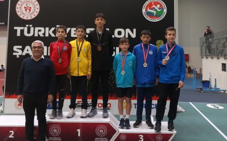 YÜREĞİRLİ ATLETLER MADALYAYA DOYMUYOR