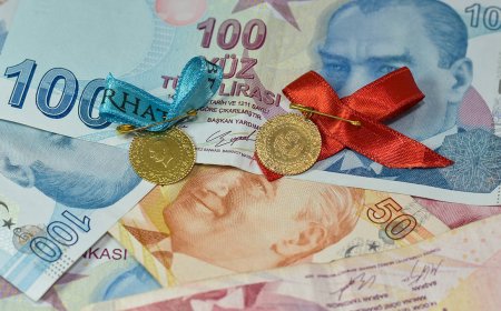 Altın Fiyatları Tarihi Zirveye Ulaştı! 7 Mart Gram ve Çeyrek Altın Fiyatları