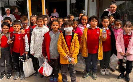 Gelibolu 26 Kasım ilkokul öğrenciler Özel Bakım Merkezini Ziyaret Etti