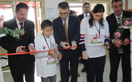 Beypazarı İlçesinde Okullarda TUBİTAK 4006 Bilim fuarı açıldı