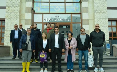 GÜDÜL BELEDİYESİ HOBİ BAHÇELERİNDE MAĞDUR OLAN VATANDAŞLARI KURTARDI